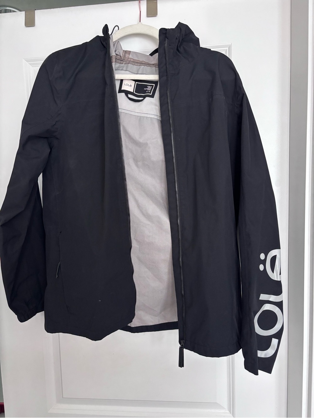 Lole Women’s Black Hooded Lightweight Rain Jacket